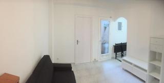 Location Appartement  Carrer de freixures. Situado en pleno barrio gótico, junto al mercado santa caterina,