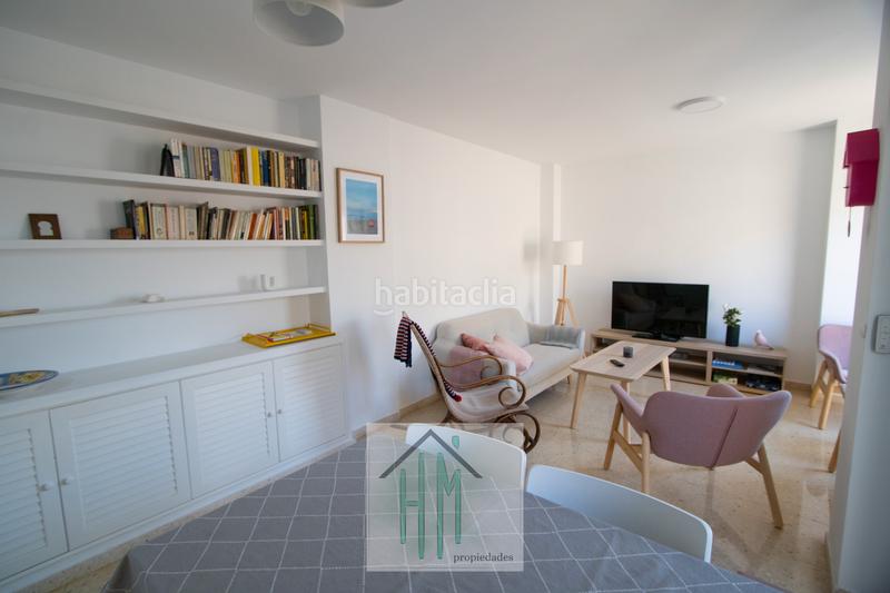 Foto 72b3aae8-0ee3-4e51-b7f6-4cf5c982e45c. Location attique dans Campello Playa Campello (el)