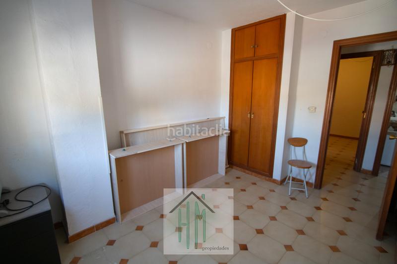 Foto f7c2d064-8910-434e-872a-13d348f2841d. Pis a Campello Playa Campello (el)