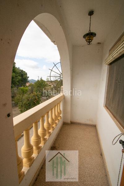 Foto 0c24e018-cc0f-4cb6-b5dd-8fe30544f716. Casa adossada amb xemeneia aparcament a Torre de les Maçanes (la)
