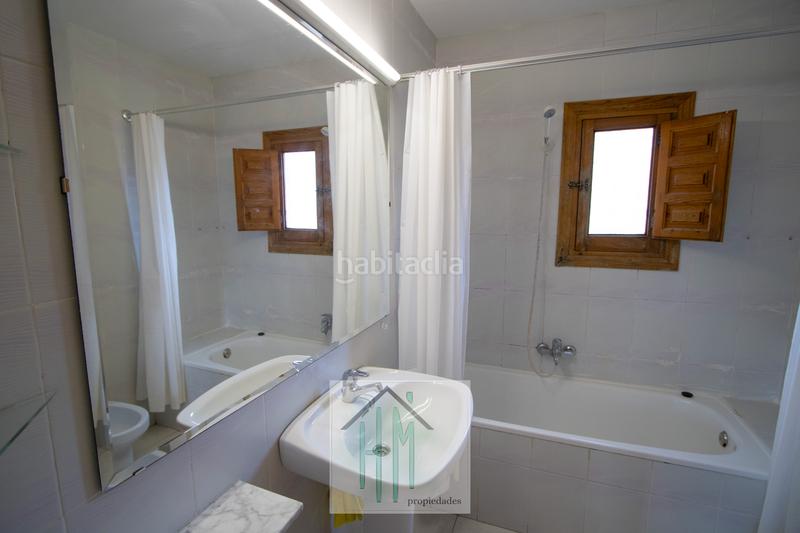 Foto 39b57ce6-cfb8-4c3e-aa3e-5d682192c4e5. Casa adossada amb xemeneia aparcament a Torre de les Maçanes (la)