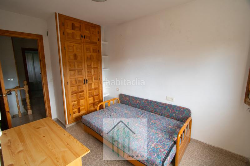 Foto b2ce86d0-1464-429a-9fae-a1cfae37733e. Casa adossada amb xemeneia aparcament a Torre de les Maçanes (la)