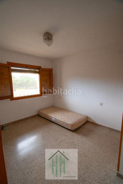 Foto dd12ce51-a2b9-4ae1-9c31-40b60d7575e3. Casa adossada amb xemeneia aparcament a Torre de les Maçanes (la)