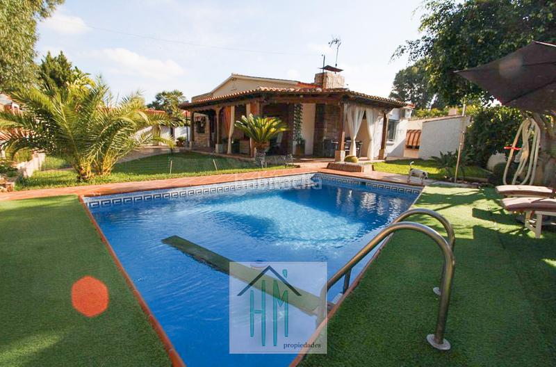 Foto 023a9fd3-d22b-4bb9-876b-62619cd2a1db. Chalet mit kamin parking pool in Haygon-Universidad Sant Vicent del Raspeig