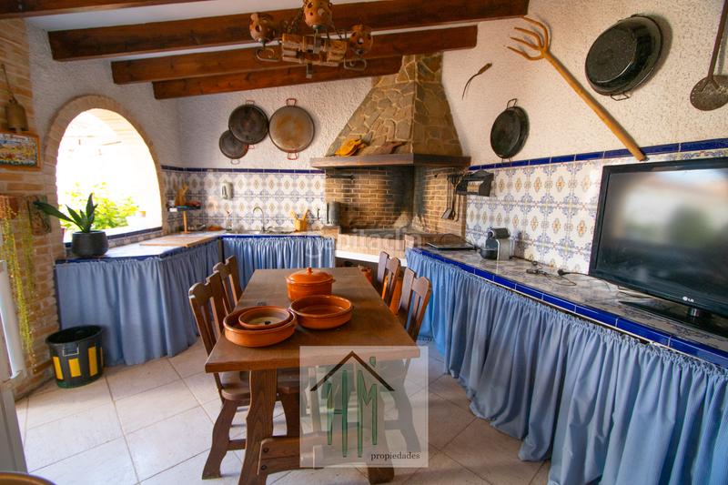 Foto 320bb4c5-56c6-48b4-a71e-8c8ef2ca0168. Chalet with fireplace parking pool in Haygon-Universidad Sant Vicent del Raspeig