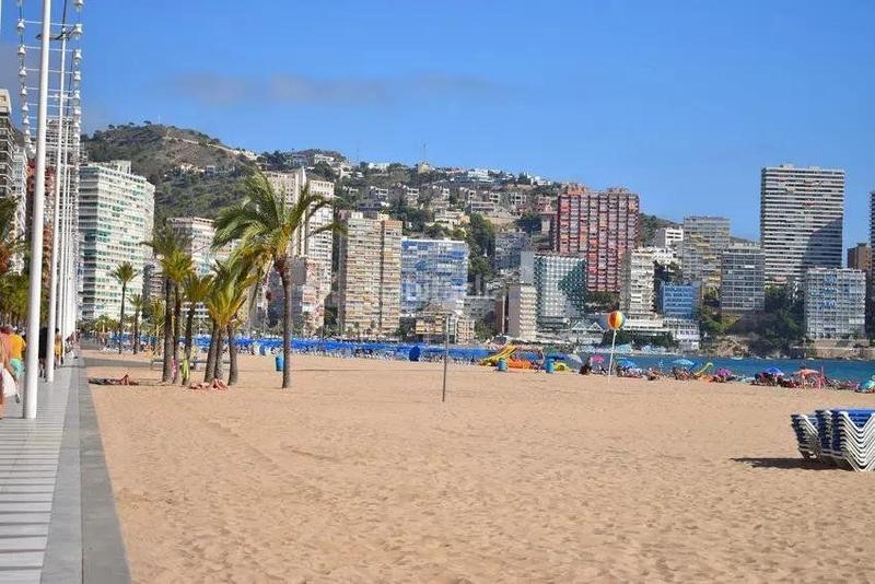 Foto 3fdbf1a7-5d34-4f55-9461-15bae62affa3. Dachwohnung mit pool in Playa Levante Benidorm
