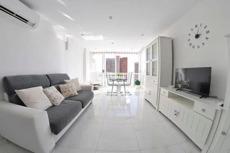 Foto bd476a06-c67a-4f3f-b37c-097a7c2dda5f. Dachwohnung mit pool in Playa Levante Benidorm