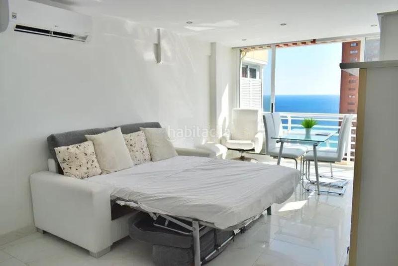 Foto f5da94fe-327b-47f7-9fb7-f416288b63ee. Dachwohnung mit pool in Playa Levante Benidorm