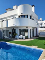 Casa in Balcón de Finestrat-Terra Marina. Famtastico pareado en finestrat