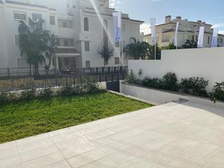 Casa en Golf Baha. Dplex moderno en finestrat con terraza y garaje doble