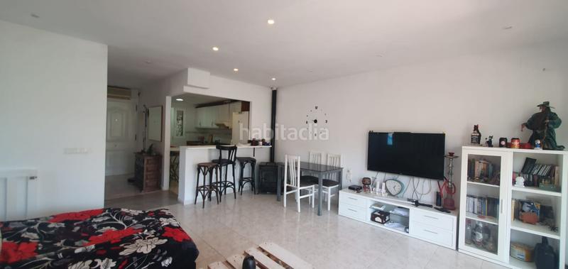 Foto 159d28b1-cd13-4e39-bd02-ffd3287aa2c2. Casa adossada a Coloma Nucia (la)