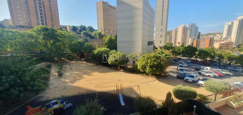 Foto 444287ed-dbd5-4722-ba74-8c6d56a1aa18. Appartamento con piscina in Playa Poniente Benidorm