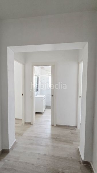 Foto ae4d56b3-f51d-4a95-b3b7-65ac91d70099. Lloguer pis amb piscina a Coloma Nucia (la)