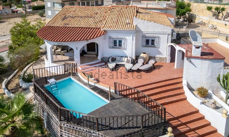 Foto 10c91bd1-229f-41a5-902d-c3db2565a187. Casa amb calefacció aparcament piscina a Orxeta