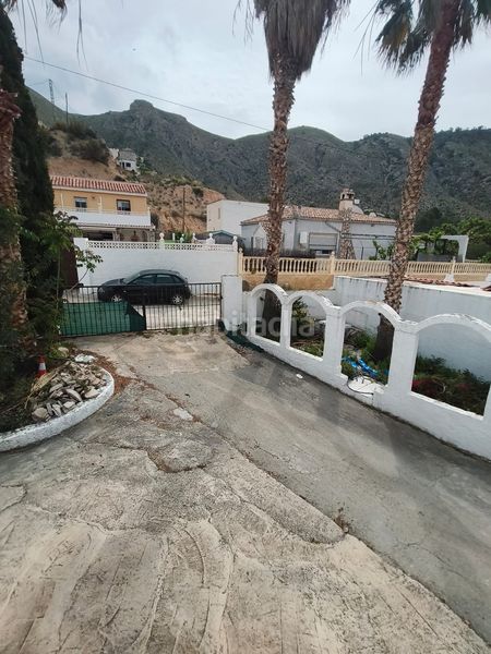 Foto d5538514-ebd9-4702-b18a-a3cbb00b7e67. Casa amb calefacció aparcament piscina a Orxeta