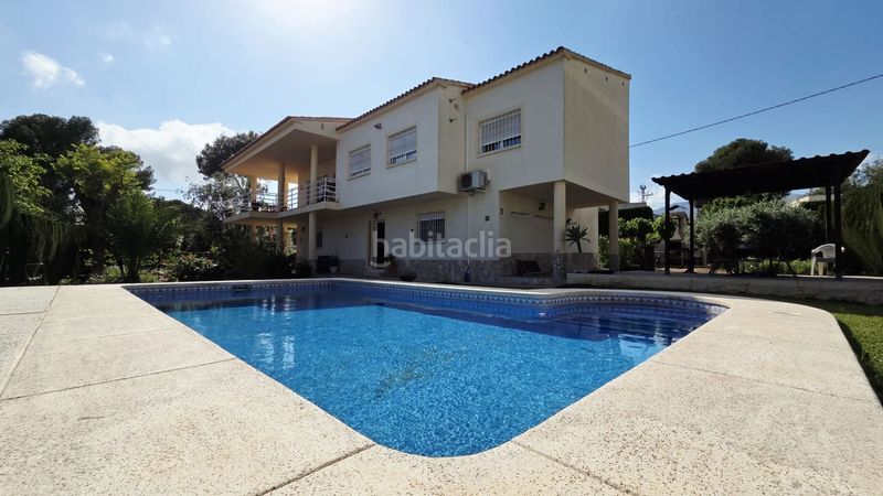 Foto 17bd5811-f878-47c7-99e6-ab51e45467a0. Casa amb piscina a Varadero Nucia (la)