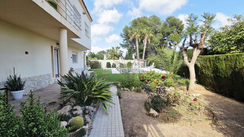 Foto b98795e3-53db-4085-9d91-812eede66076. Casa amb piscina a Varadero Nucia (la)