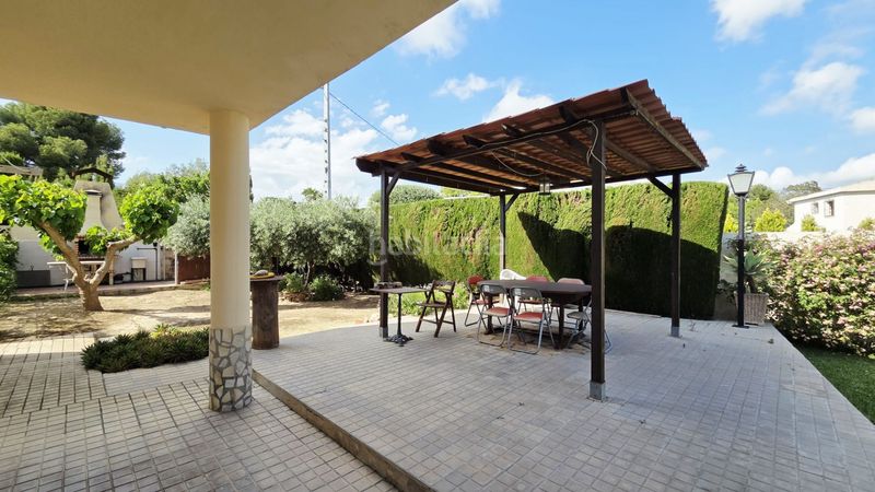 Foto d500078b-437f-48f7-8669-1d652ab02faa. Casa amb piscina a Varadero Nucia (la)