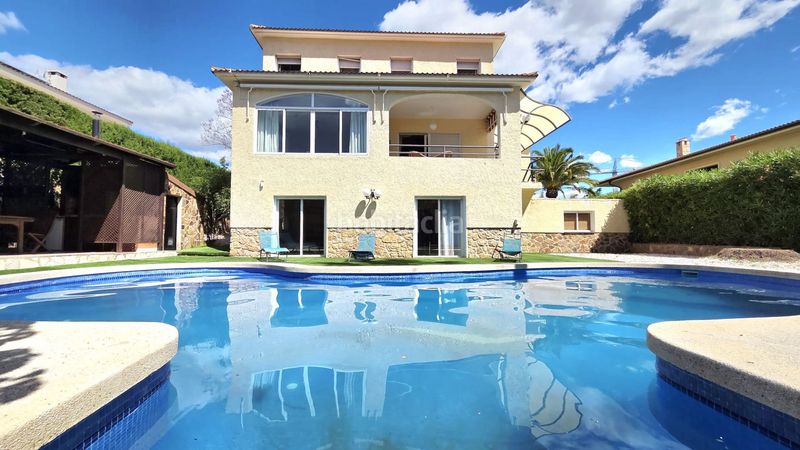 Foto 83b38e20-caf1-4bc6-a523-0b672b32b897. Casa amb piscina a Varadero Nucia (la)