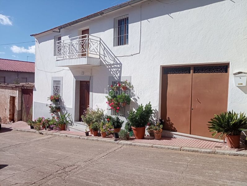 Foto f229c127-a826-43d2-a9b3-f4fa587d495c. Masia a Almodóvar del Campo
