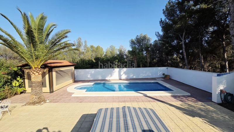 Foto 29a69b0b-8ed8-4dfe-9160-c27e28d593a4. Casa amb piscina a Varadero Nucia (la)