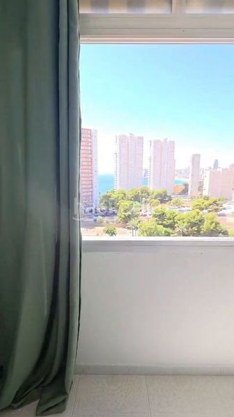 Foto 025cba79-b0c3-453e-9691-9bce71ef6d64. Lloguer pis amb piscina a Playa Poniente Benidorm