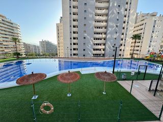 Pis a Las Azaleas-Alkadir. Se vende planta baja en el edificio alkadir con garaje y traster
