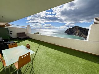 Lloguer Pis a Playa Poniente. Se alquila piso con impresionantes vistas al mar