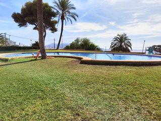 Piso en Playa Poniente. Se vende coblanca 19 con vistas al mar!!