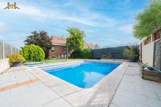 Xalet a Calle andalucía 13. Chalet pareado en venta en cl andalucia , quijorna