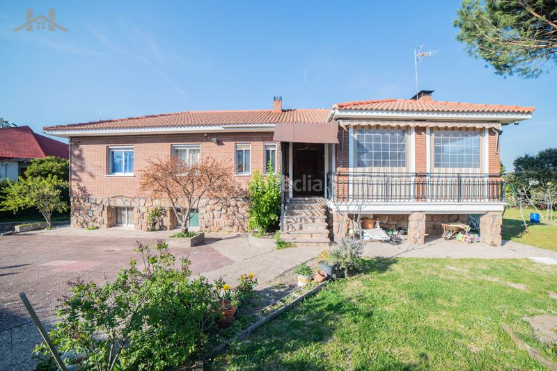 Foto 05013d5e-aa3d-420d-a1d5-ea2ff1692b75. Casa agencia inmobiliaria , hogares vende en exclusiva fantástico chalet independient en Villanueva de la Cañada