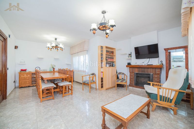 Foto 2127060d-8dc2-4fd9-aebc-49b26c2bc8a5. Casa agencia inmobiliaria , hogares vende en exclusiva fantástico chalet independient en Villanueva de la Cañada