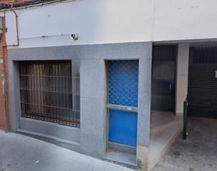 Local commercial à Don Benito. Se vende local con opción de hacer vivienda en don benito