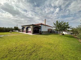 Xalet a Calle leonardo da vinci 17. Venta de chalet en don benito