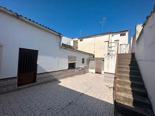 Casa a Don Benito. Venta de casa en muy buena zona de don benito