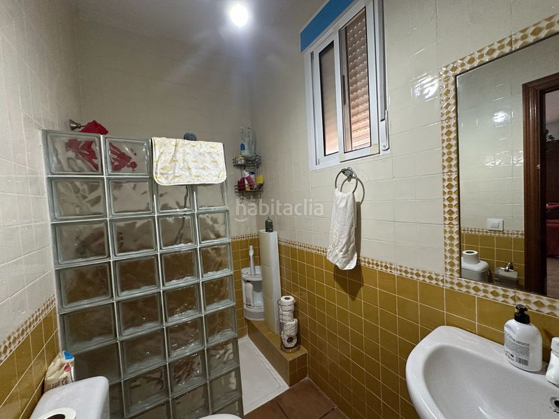 Foto a4d4b989-cce4-4af4-a324-cbab67246789. Chalet venta de chalet carretera en Mengabril