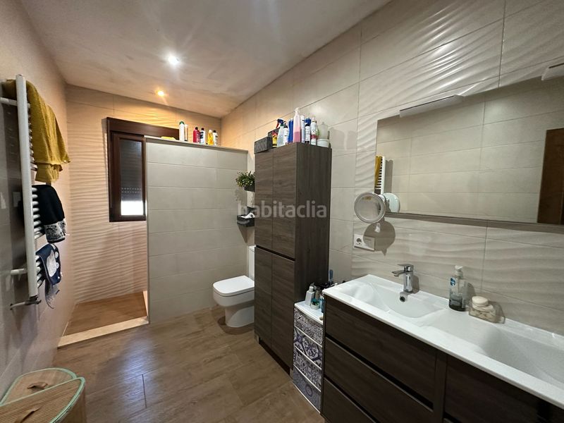 Foto cbf924b2-5bc9-4427-b10d-d2588897e6b3. Chalet venta de chalet carretera en Mengabril