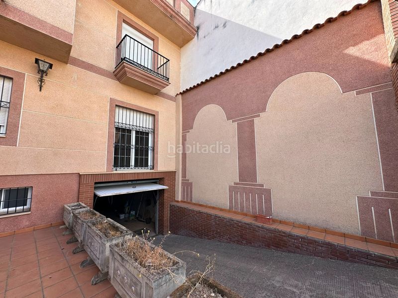 Foto 3d9d1e3e-4aa0-48c0-9419-570ee935d505. Casa adossada amb calefacció aparcament a Don Benito