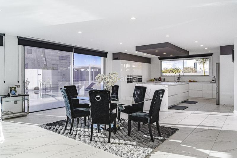 Foto 2a5ed512-3d4c-4cc0-b2de-c86cde365d4e. Chalet in calle la vega 1 in Callao Salvaje - Playa Paraíso Adeje