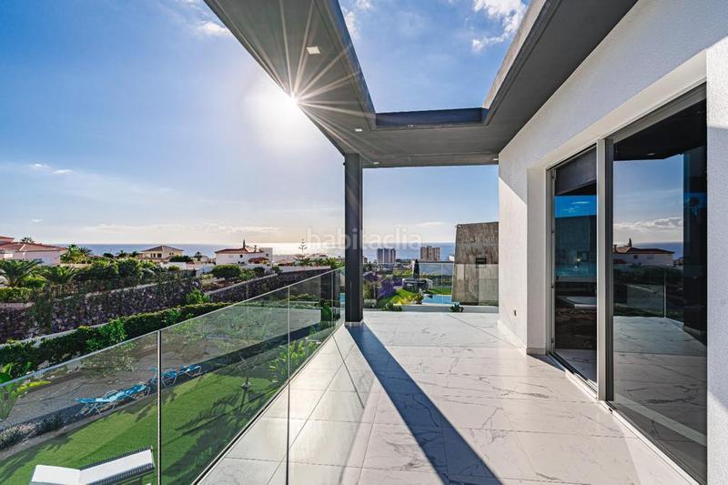 Foto 98a6e330-bc73-4664-b11d-ef82ecf369e2. Chalet in calle la vega 1 in Callao Salvaje - Playa Paraíso Adeje