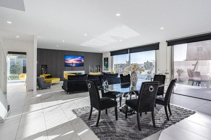 Foto c3ecaf94-05af-43e3-8d06-10116e865d57. Chalet in calle la vega 1 in Callao Salvaje - Playa Paraíso Adeje