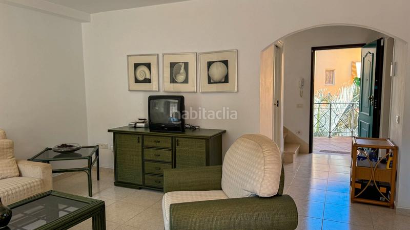 Foto 4023b373-c86a-401f-80ff-b70d755e6a6e. Dúplex amb piscina a Los Cristianos Arona