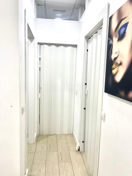 Foto 2b5aaf97-8565-4990-a82e-1ab0a8b180a0. Locale commerciale in Los Cristianos Arona