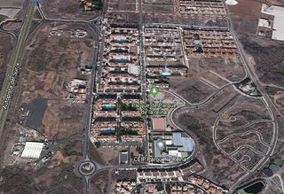 Terreno residenziale in Cho - Parque de la Reina