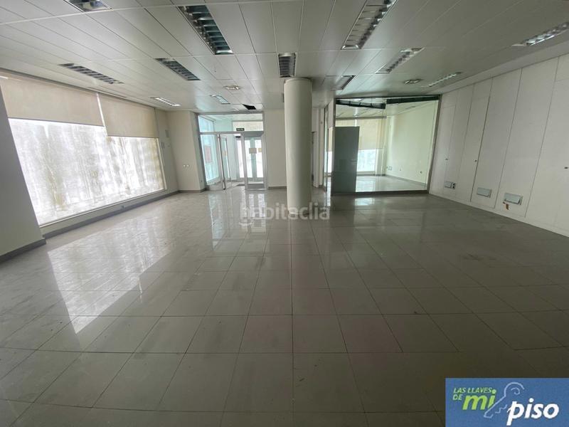 Foto 3dacd049-9bda-4d20-aad0-0cf8ade85182. Rent business premise in n/a in Parquesol Valladolid
