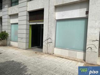 Local Comercial en Calle Hernando de Acuña 32