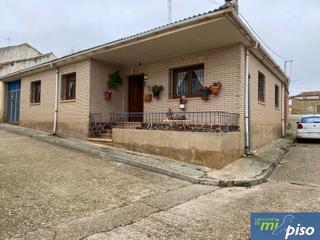 Xalet a Calle paraíso 17. Oportunidad chalet en tordehumos de tres dormitorios con patio d