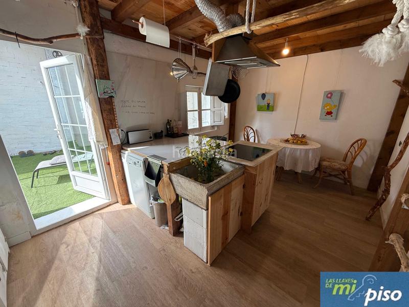 Foto 6712c1f0-f686-44a1-86dc-4e38d3b6fbba. Haus mit kamin heizung parking in La Victoria - Puente Jardín Valladolid