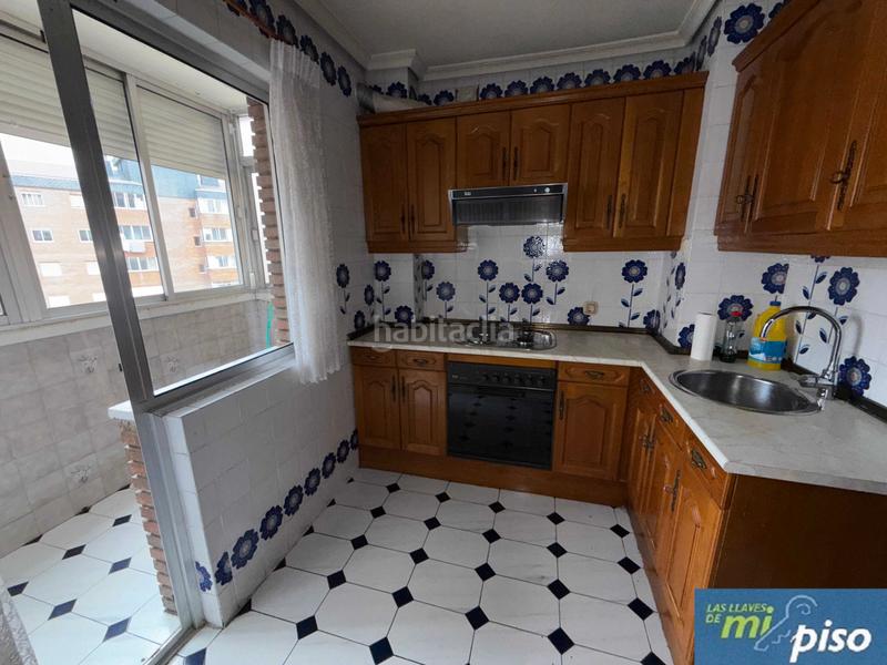 Foto 20d44216-b0cb-41ad-9768-d262c49b59f1. Piso en paseo del hospital militar 25 oportunidad vivienda en hospital militar de dos dormitorios con garaje. en Valladolid