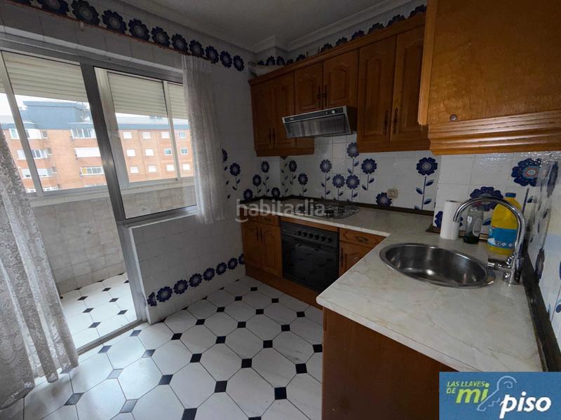 Foto 254df94b-6f56-4c14-b85c-f5b50cc7a3b8. Piso en paseo del hospital militar 25 oportunidad vivienda en hospital militar de dos dormitorios con garaje. en Valladolid